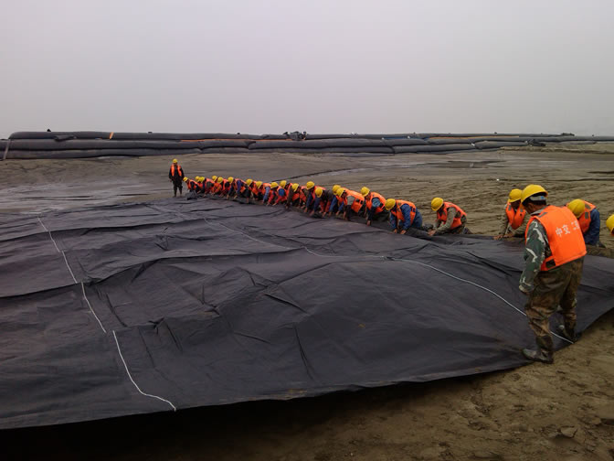 滬通鐵路長江大橋HTQ-1標(biāo)臨時工程記實報告